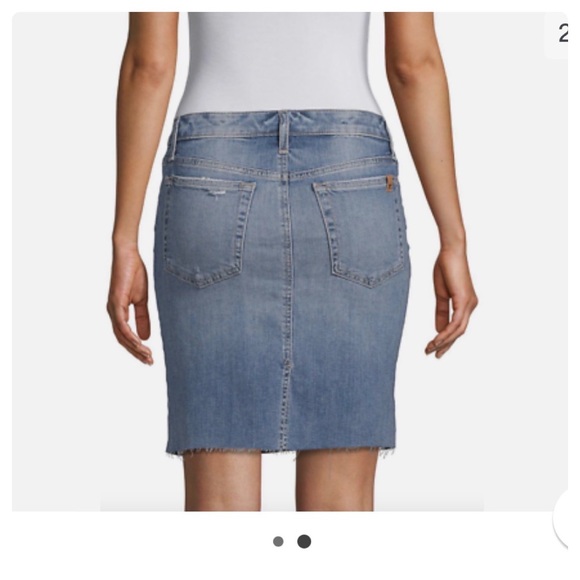 JOE’S JEANS, MELISSA BUTTON FLY DISTRESSED DENIM MINI SKIRT/PREOWNED - Picture 10 of 14